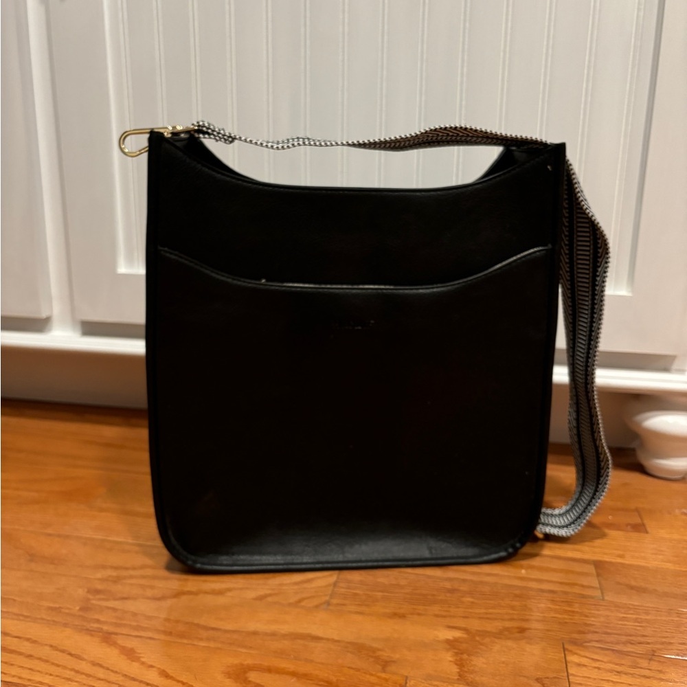 HKCLUF Cross Body Bag